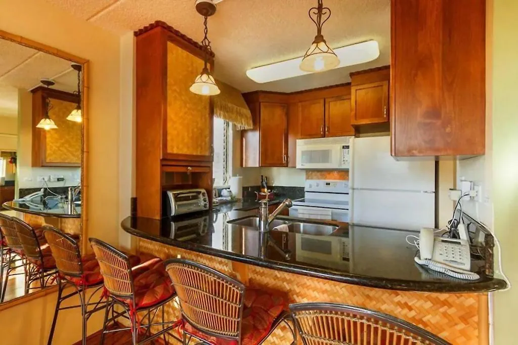 Heart Of Waikiki,1Bdrm,Free Parking, Wifi,No Resort Fees,Youtube,Netflix ! Honolulu Holiday home