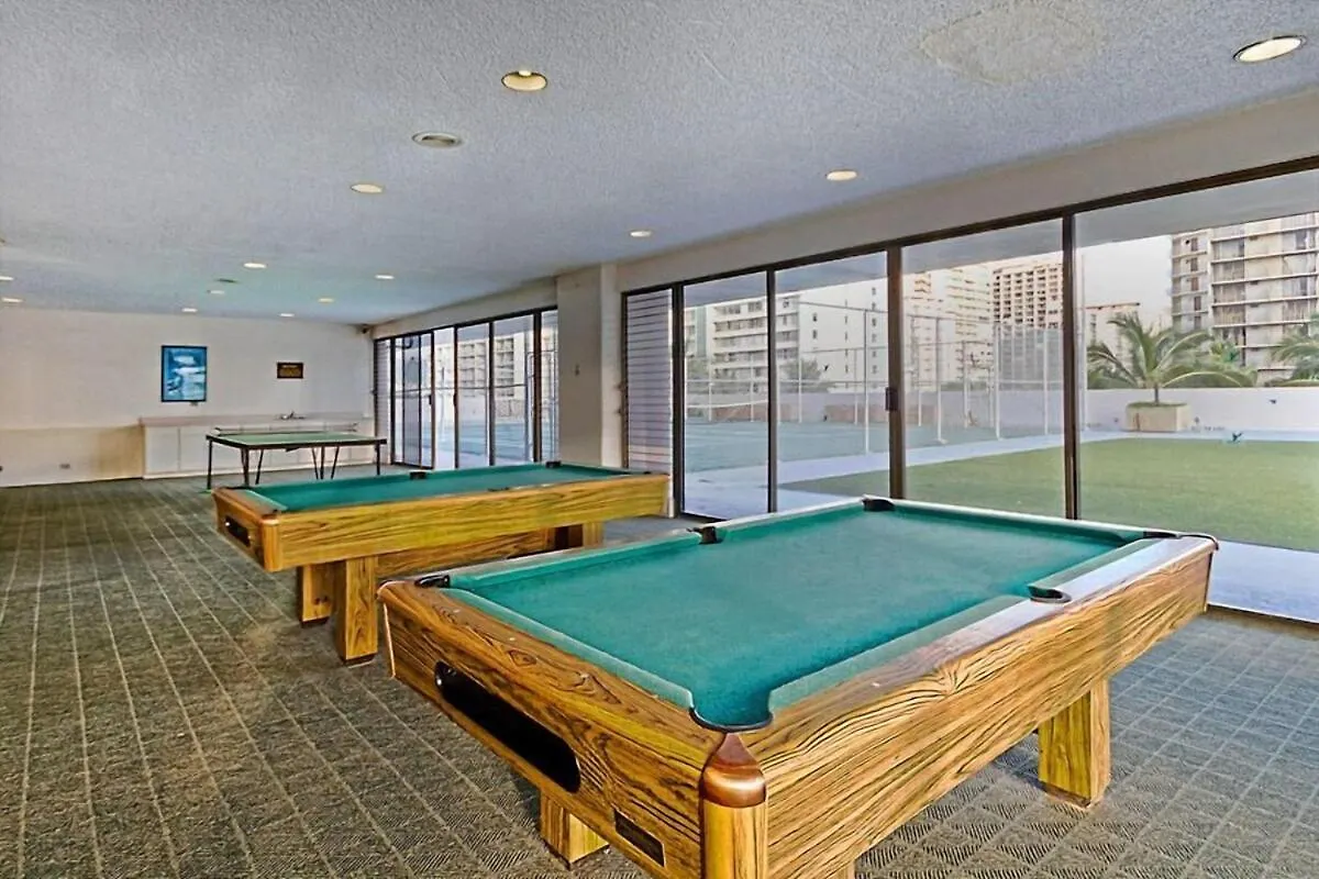 Holiday home Heart Of Waikiki,1Bdrm,Free Parking, Wifi,No Resort Fees,Youtube,Netflix ! Honolulu