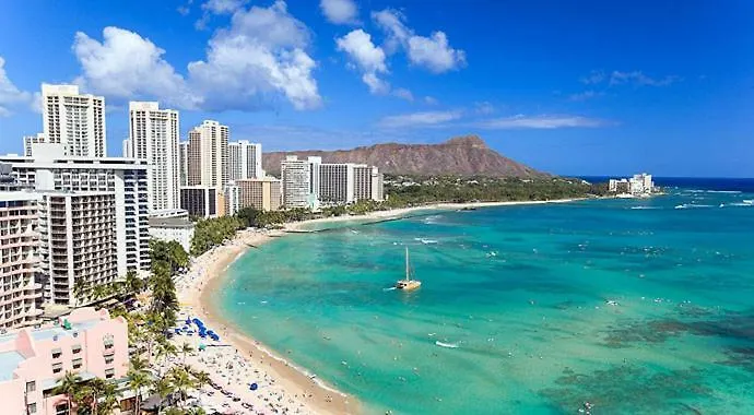 Holiday home Heart Of Waikiki,1Bdrm,Free Parking, Wifi,No Resort Fees,Youtube,Netflix ! Honolulu