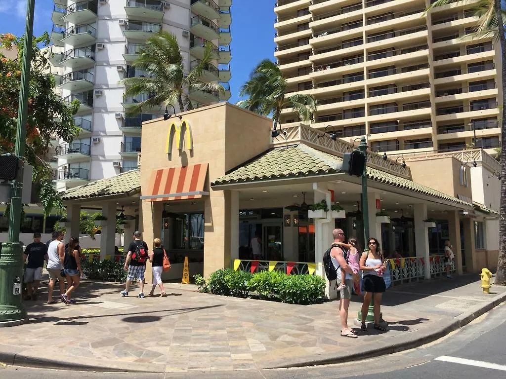 Heart Of Waikiki,1Bdrm,Free Parking, Wifi,No Resort Fees,Youtube,Netflix ! Honolulu