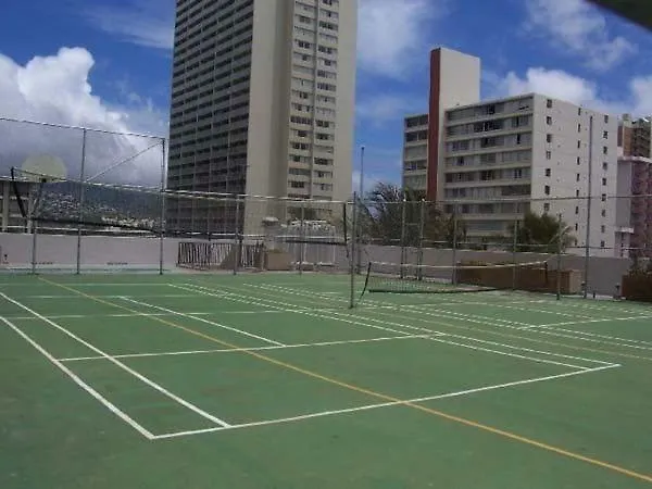 Heart Of Waikiki,1Bdrm,Free Parking, Wifi,No Resort Fees,Youtube,Netflix ! Honolulu 0*,  United States
