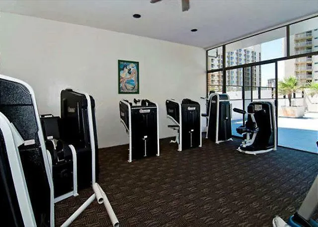 Heart Of Waikiki,1Bdrm,Free Parking, Wifi,No Resort Fees,Youtube,Netflix ! Honolulu Holiday home