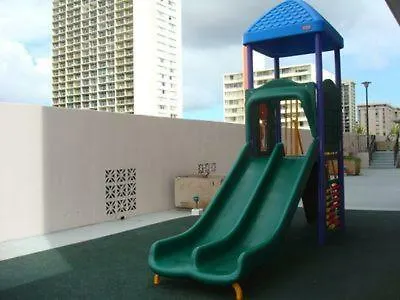 Heart Of Waikiki,1Bdrm,Free Parking, Wifi,No Resort Fees,Youtube,Netflix ! Honolulu 0*,